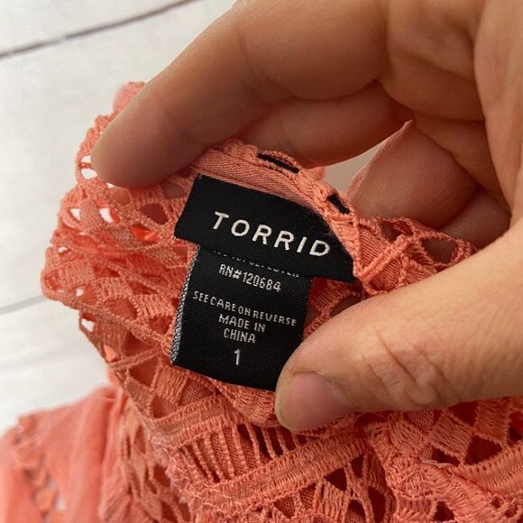 Torrid peach top split shoulder size 1 14 16 - Picture 3 of 6